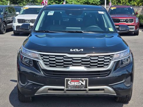 Used 2023 Kia Seltos LX AWD/4WD image 2
