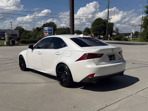Used 2016 Lexus IS 200t RWD image 18