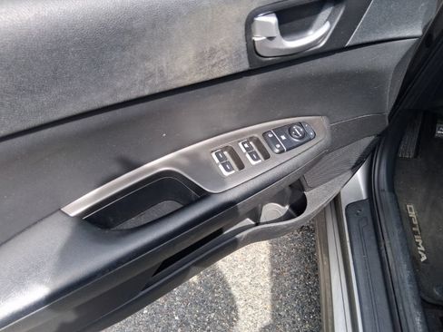 Used 2017 Kia Optima LX FWD image 11