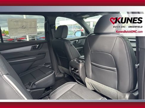 New 2026 Buick Enclave Sport Touring w/ LPO, Floor Liner Package AWD/4WD image 48