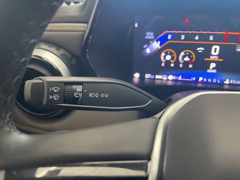 Used 2024 Chevrolet Colorado ZR2 w/ Technology Package image 21