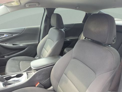 Used 2017 Chevrolet Malibu LS w/ LPO, Convenience Package 1 FWD image 24