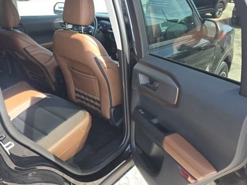 Used 2025 Ford Bronco Sport Outer Banks w/ Outer Banks Tech Package+ AWD/4WD image 29
