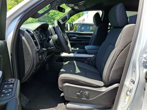 New 2026 RAM 1500 Big Horn w/ Night Edition AWD/4WD image 9