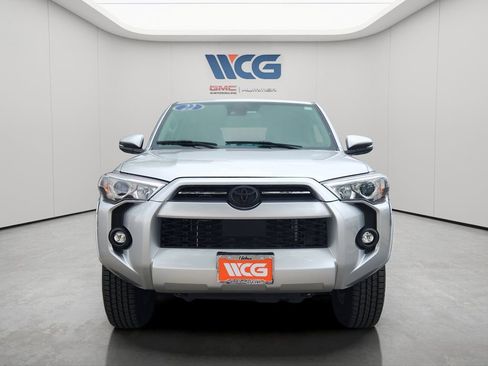 Used 2022 Toyota 4Runner SR5 Premium w/ Moonroof Package AWD/4WD image 6