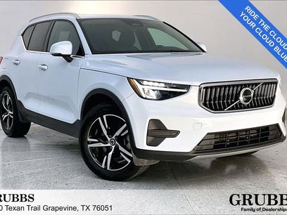 Used 2025 Volvo XC40 B5 Core