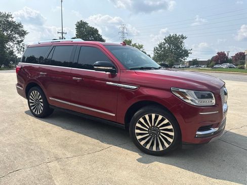 Used 2018 Lincoln Navigator Reserve AWD/4WD image 8