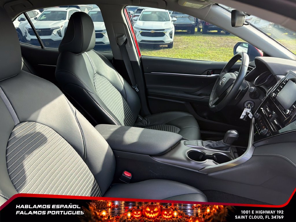Used 2024 Toyota Camry SE FWD image 31
