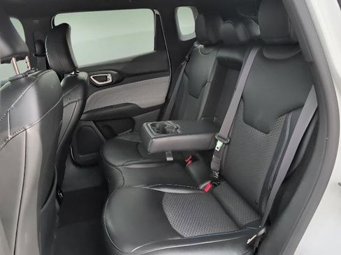 Used 2024 Jeep Compass Latitude AWD/4WD image 18