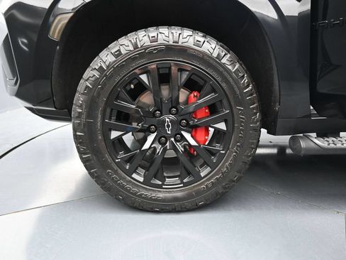 Used 2022 Chevrolet Tahoe Z71 w/ Luxury Package AWD/4WD image 29