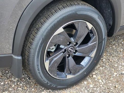 New 2025 Nissan Rogue SV w/ SV Premium Package image 5