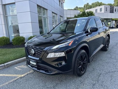 Certified 2023 Nissan Rogue SV w/ SV Premium B Package AWD/4WD image 4