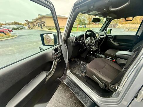 Used 2015 Jeep Wrangler Unlimited Sport w/ Quick Order Package 24S image 9