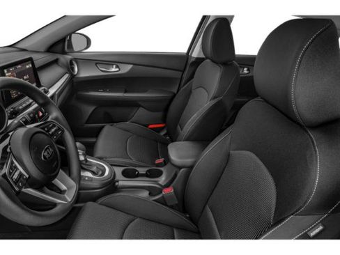Certified 2021 Kia Forte LXS FWD image 9