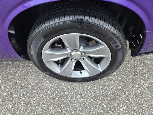 Used 2019 Dodge Challenger SXT RWD image 12