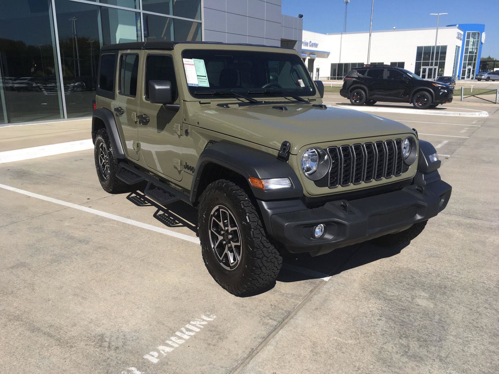 Used 2026 Jeep Wrangler Unlimited Sport AWD/4WD image 4