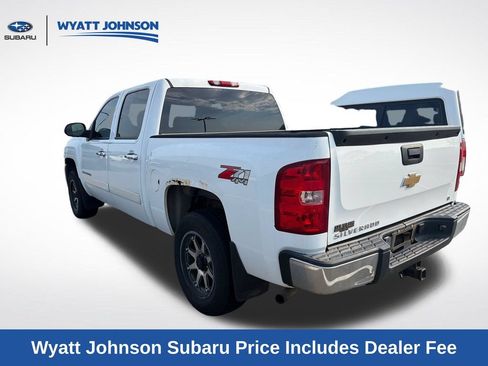 Used 2007 Chevrolet Silverado 1500 LT w/ 1LT Convenience Package AWD/4WD image 3