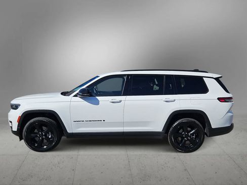 Certified 2023 Jeep Grand Cherokee L Altitude image 6