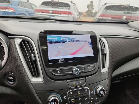 Used 2024 Chevrolet Malibu LT image 18