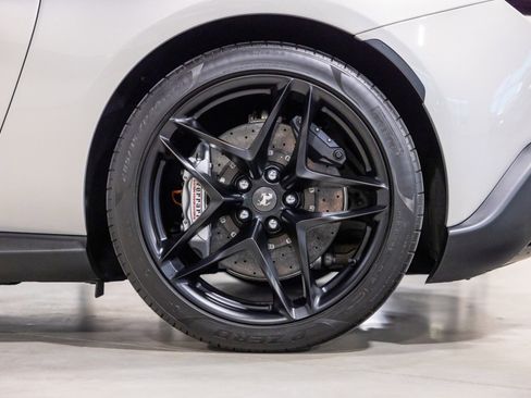 Used 2024 Ferrari Roma image 19