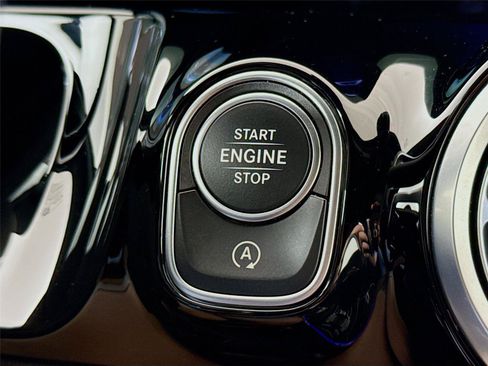 Used 2024 Mercedes-Benz GLA 35 AMG 4MATIC image 16