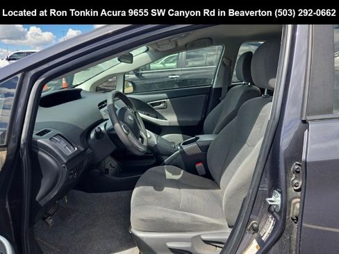 Used 2014 Toyota Prius Two FWD image 7