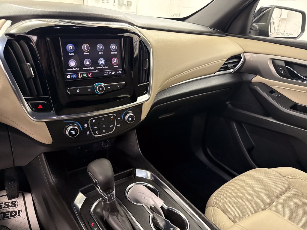 Used 2023 Chevrolet Traverse LS FWD image 15