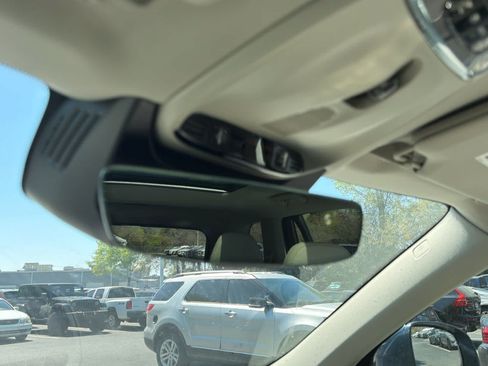 Used 2020 Volvo XC90 T5 Momentum image 32