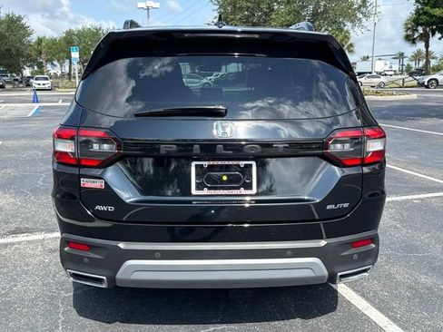 Certified 2023 Honda Pilot Elite image 4
