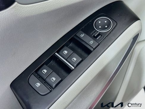 Certified 2021 Kia Soul LX FWD image 17