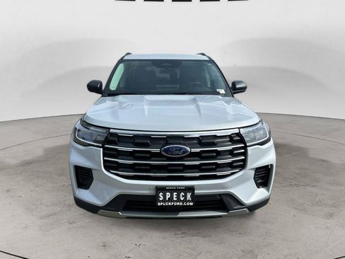 Used 2026 Ford Explorer Active AWD/4WD image 8