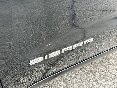 Used 2024 GMC Sierra 1500 SLT image 30