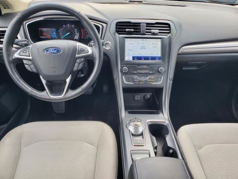 Used 2019 Ford Fusion SE w/ Equipment Group 151A FWD image 21