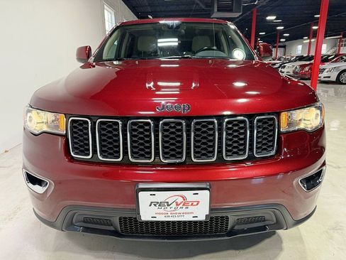 Used 2019 Jeep Grand Cherokee Laredo RWD image 9