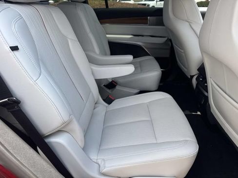Used 2026 Cadillac Vistiq Sport w/ LPO, Floor Liner Package AWD/4WD image 12