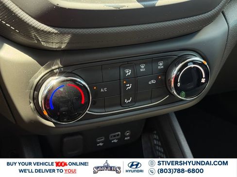 Used 2021 Chevrolet TrailBlazer LS FWD image 30