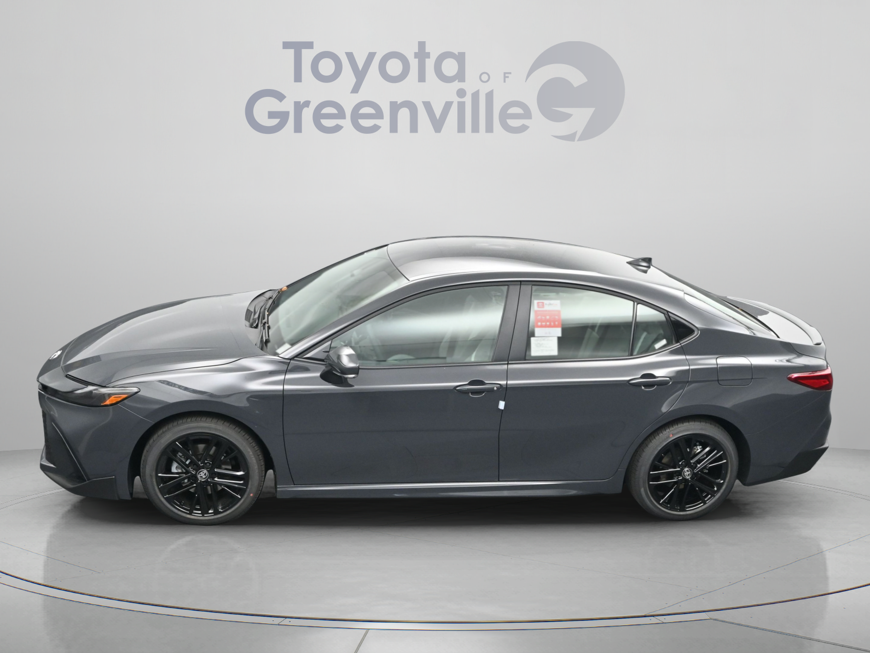 Used 2026 Toyota Camry SE w/ Convenience Package FWD image 4