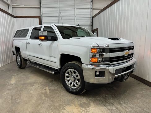 Used 2019 Chevrolet Silverado 2500 LTZ w/ Duramax Plus Package image 10