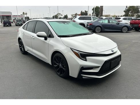 Used 2025 Toyota Corolla Hybrid Sedan FWD image 2