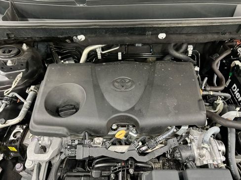 Used 2024 Toyota RAV4 XLE image 25