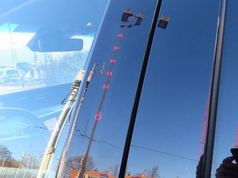 Used 2024 Lincoln Nautilus Reserve image 19