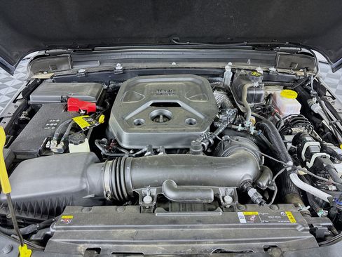 Used 2024 Jeep Wrangler Sport AWD/4WD image 26