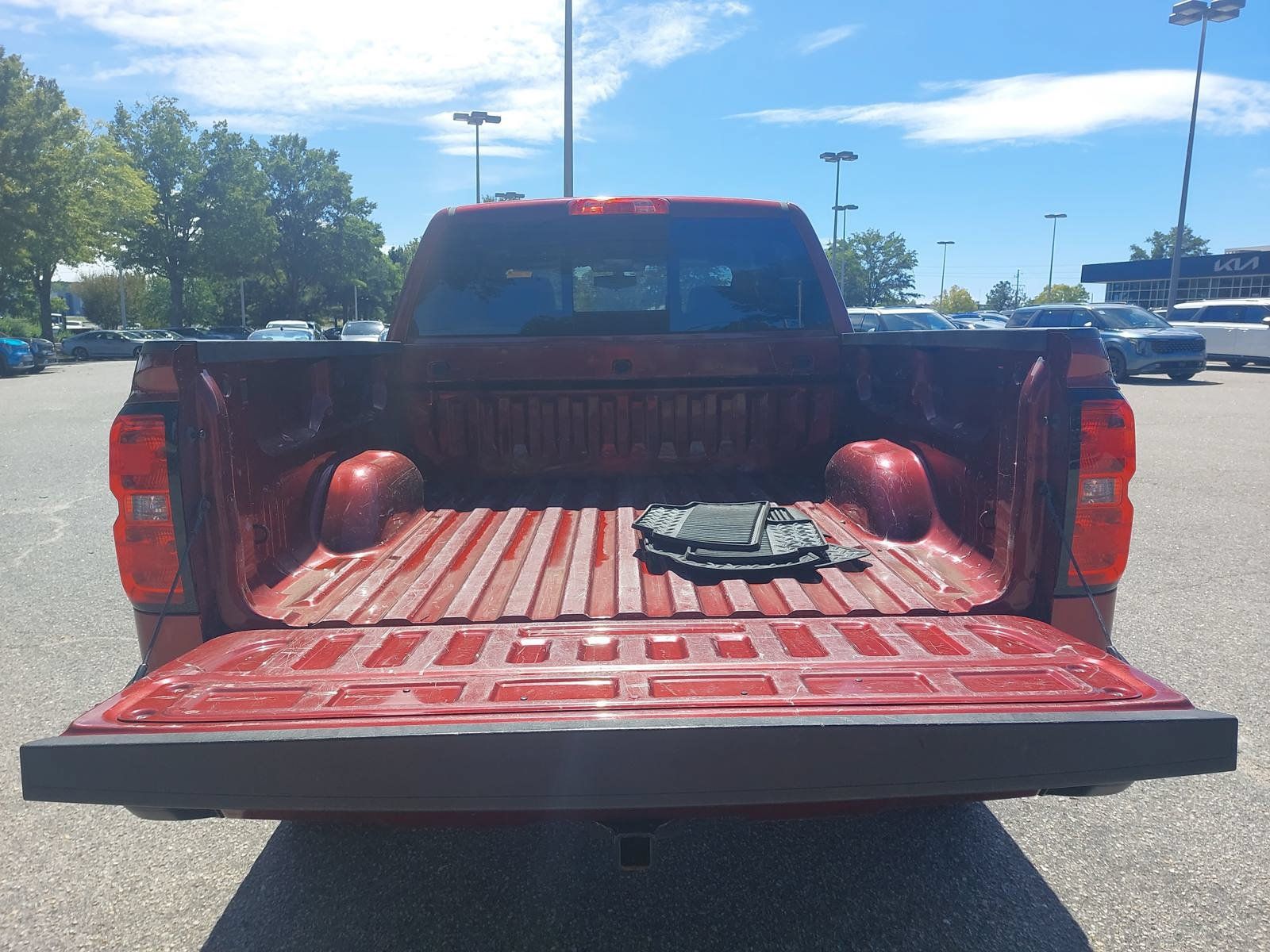 Used 2017 Chevrolet Silverado 1500 LT w/ All Star Edition AWD/4WD image 12