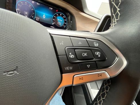 Used 2024 Volkswagen Atlas SE image 15