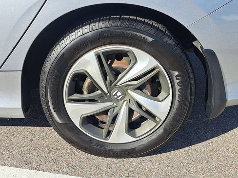 Used 2019 Honda Civic LX image 5