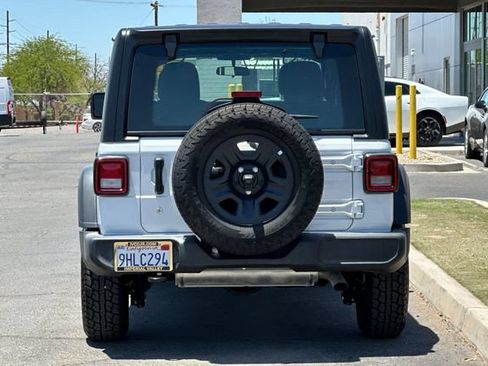 Used 2024 Jeep Wrangler Unlimited Sport AWD/4WD image 4