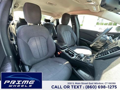 Used 2015 Chrysler 200 Limited image 15