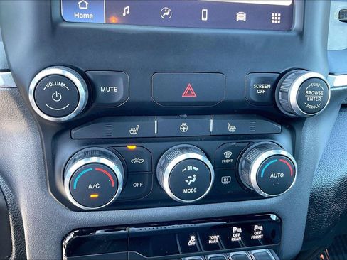 Used 2022 RAM 1500 Big Horn AWD/4WD image 36