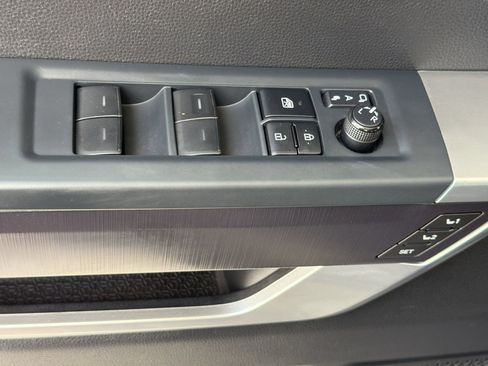 Used 2022 Toyota Tundra Platinum w/ Advanced Package AWD/4WD image 20