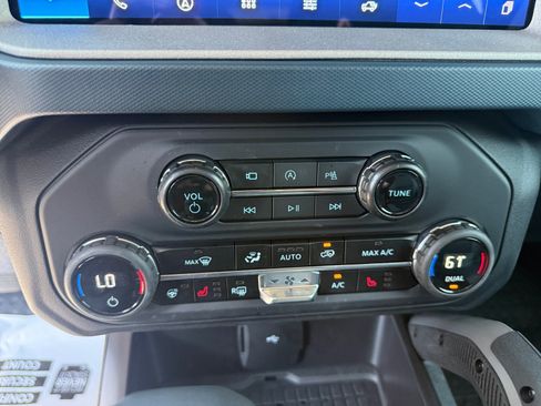 Used 2024 Ford Bronco Outer Banks AWD/4WD image 12